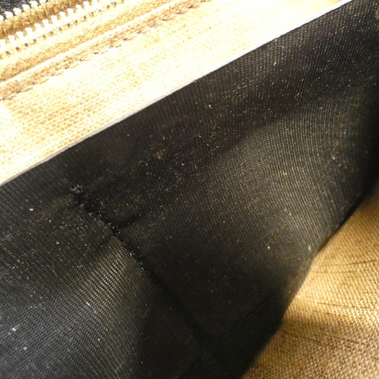 フェンディ セレリア レザー ウォレット