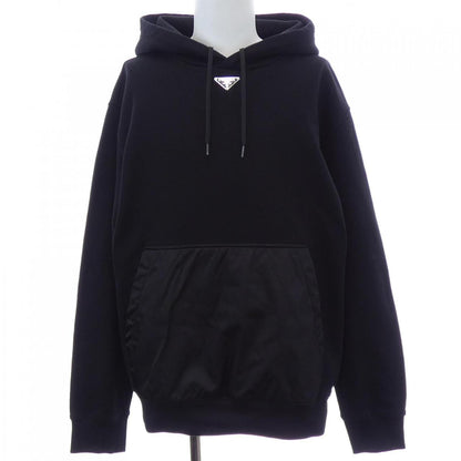 プラダ トライアングルロゴ RE-NYLON パーカー