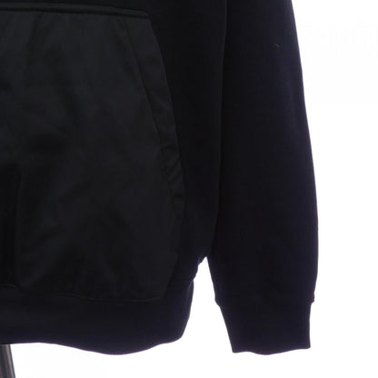 プラダ トライアングルロゴ RE-NYLON パーカー