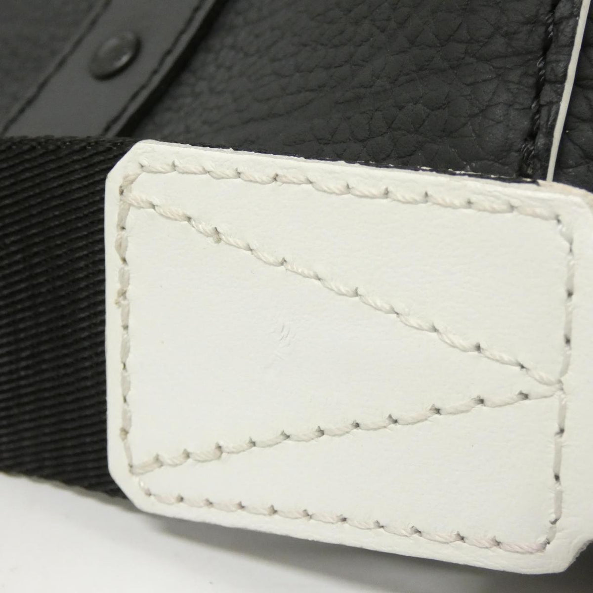 ルイヴィトン LVxFIFA シティキーポル トリヨンカーフ ショルダーバッグ 限定