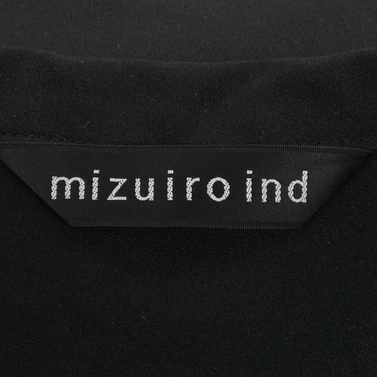 ミズイロインド トップス