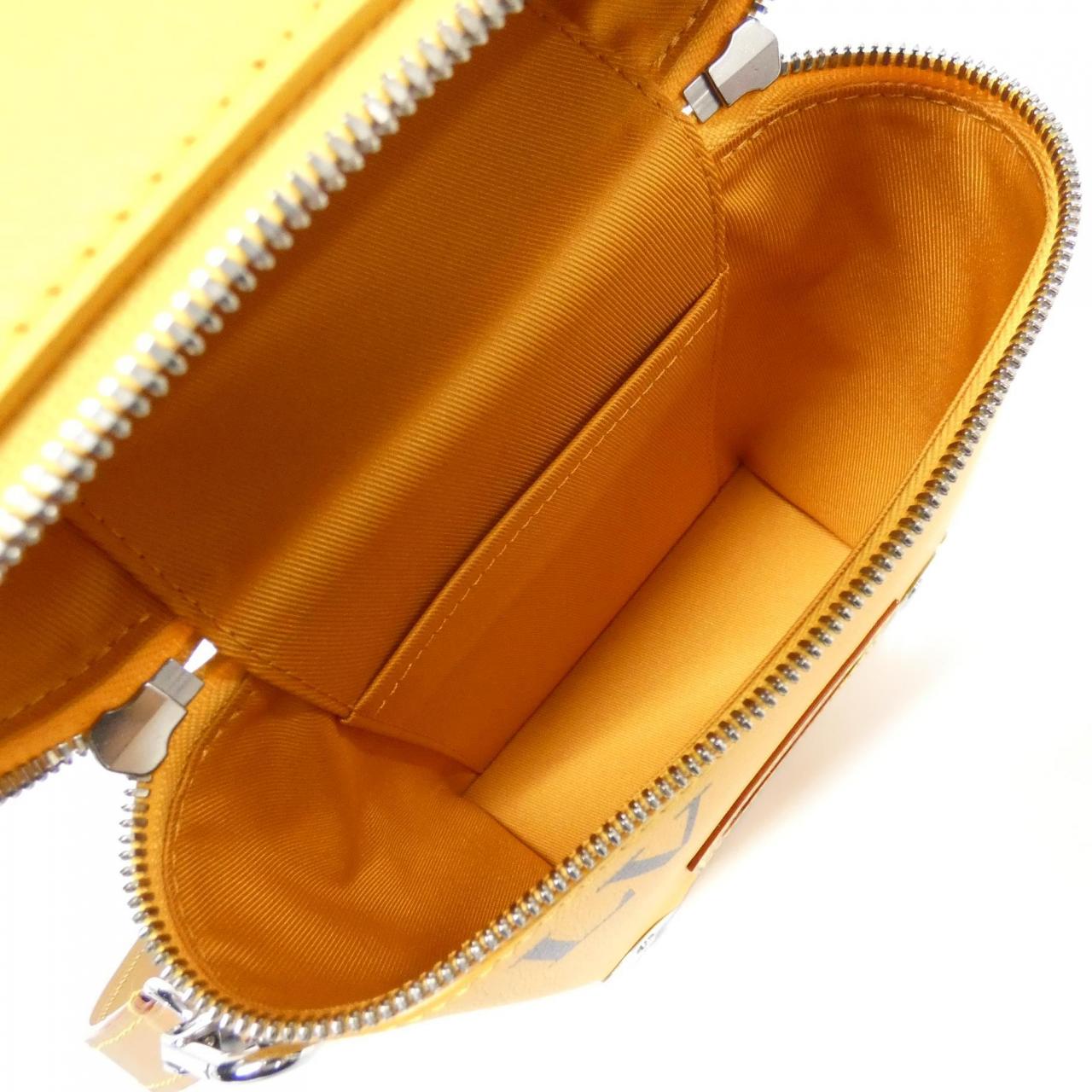 ルイヴィトン ヴェルティカル ボックス トランク カーフ ショルダーバッグ