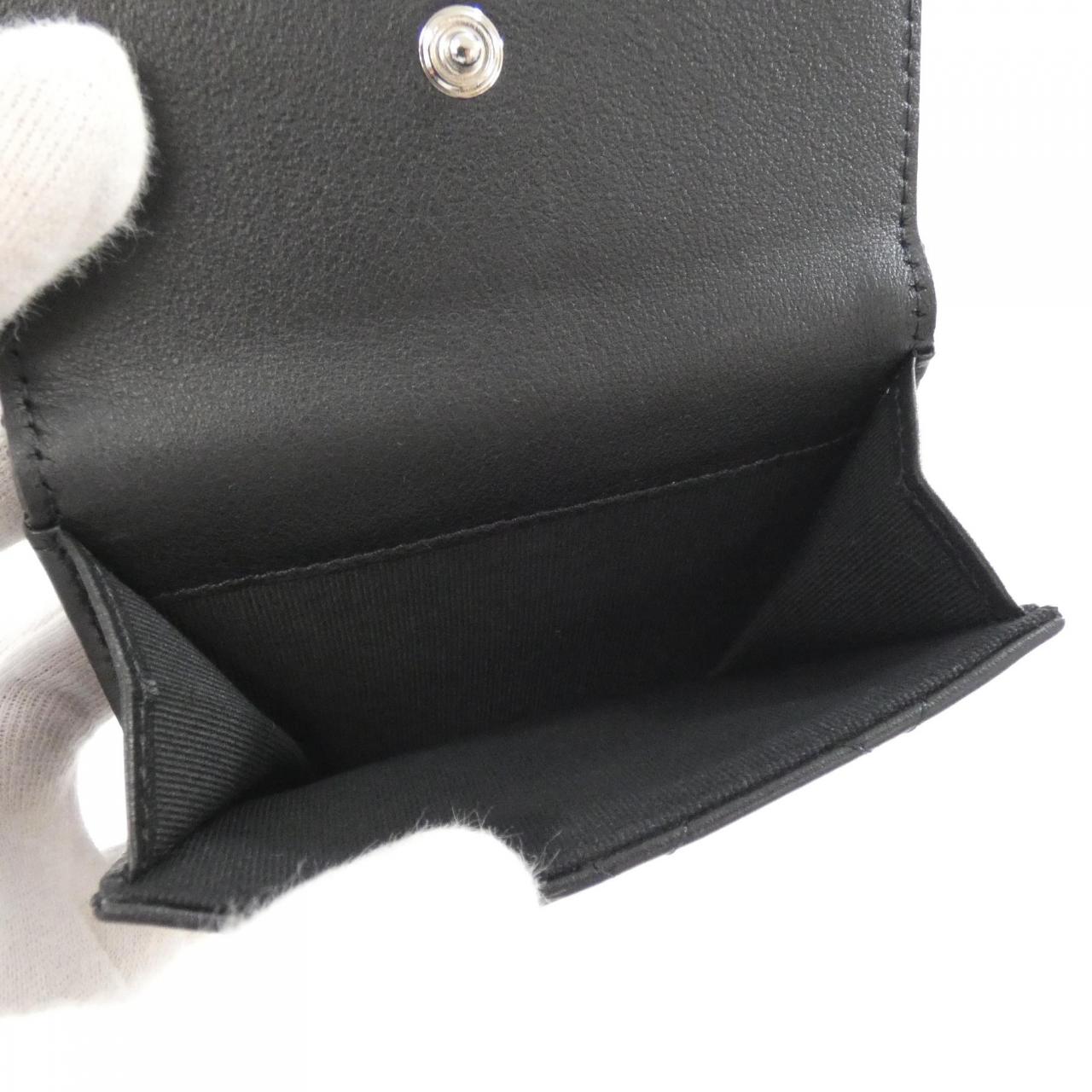シャネル カーフ二つ折り財布
