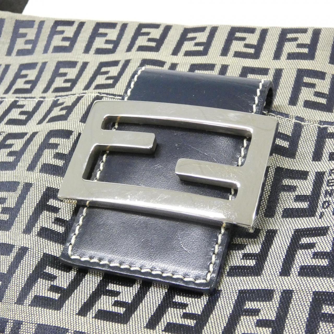 フェンディ キャンバス ショルダーバッグ