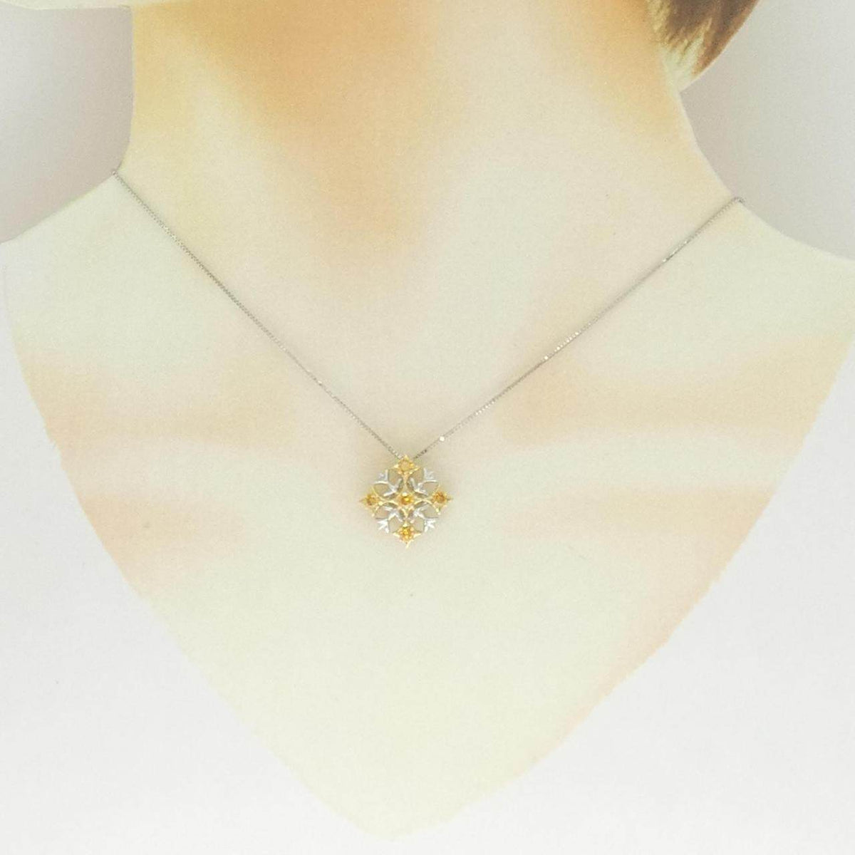 ジーエスティーヴィー Pt950 K18YG ダイヤモンドネックレス