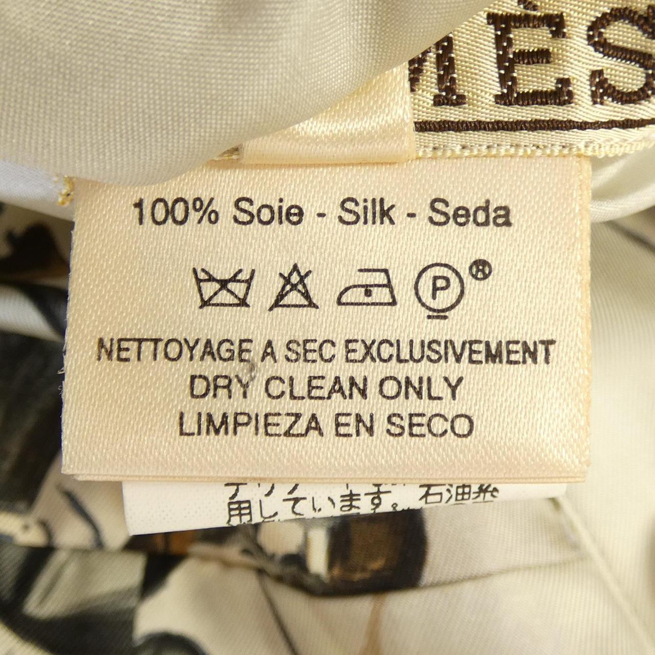エルメス ツイルレーヌ シルクベスト