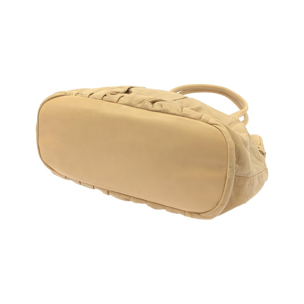 ロエベ PILLOW MEDIUM ラム ショルダーバッグ