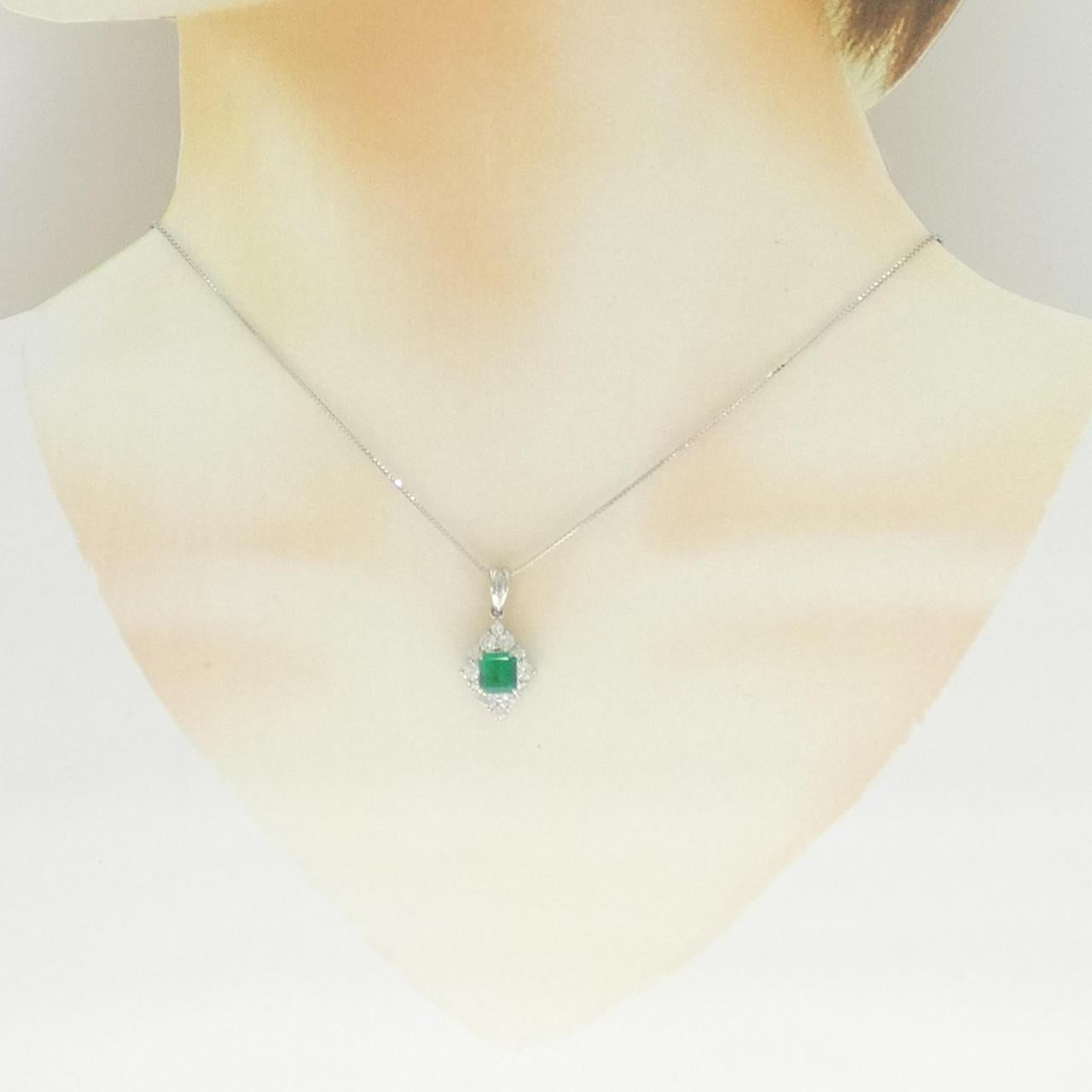 Pt900 Pt850 エメラルドダイヤモンドネックレス
