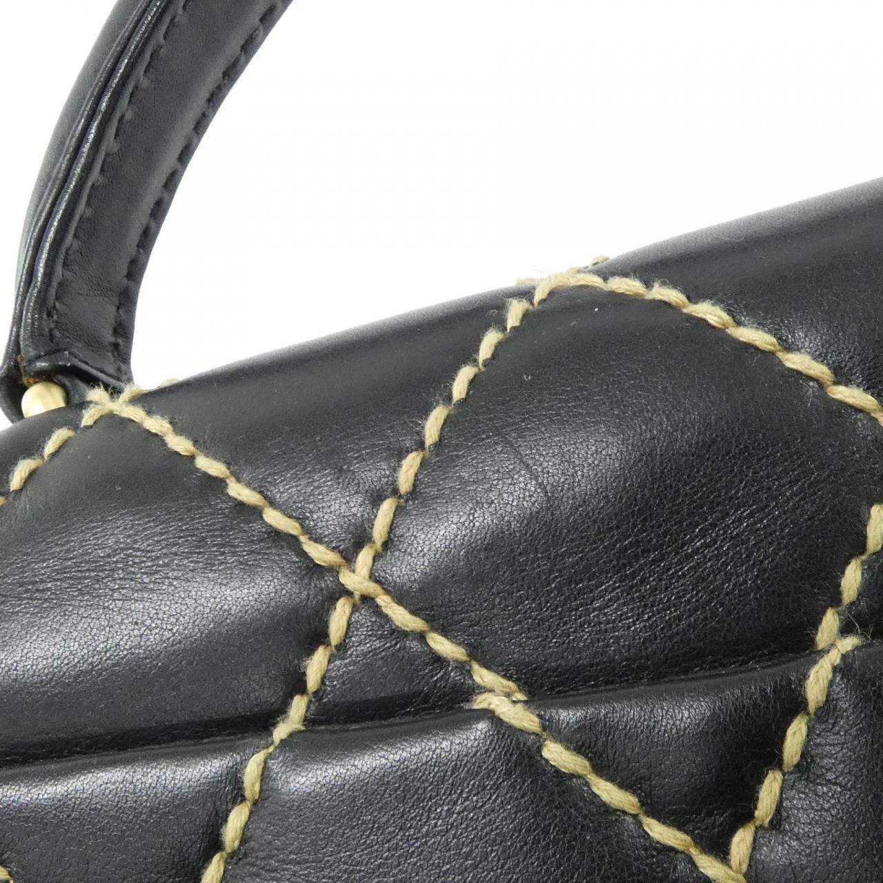 シャネル ワイルドステッチ カーフ ショルダーバッグ