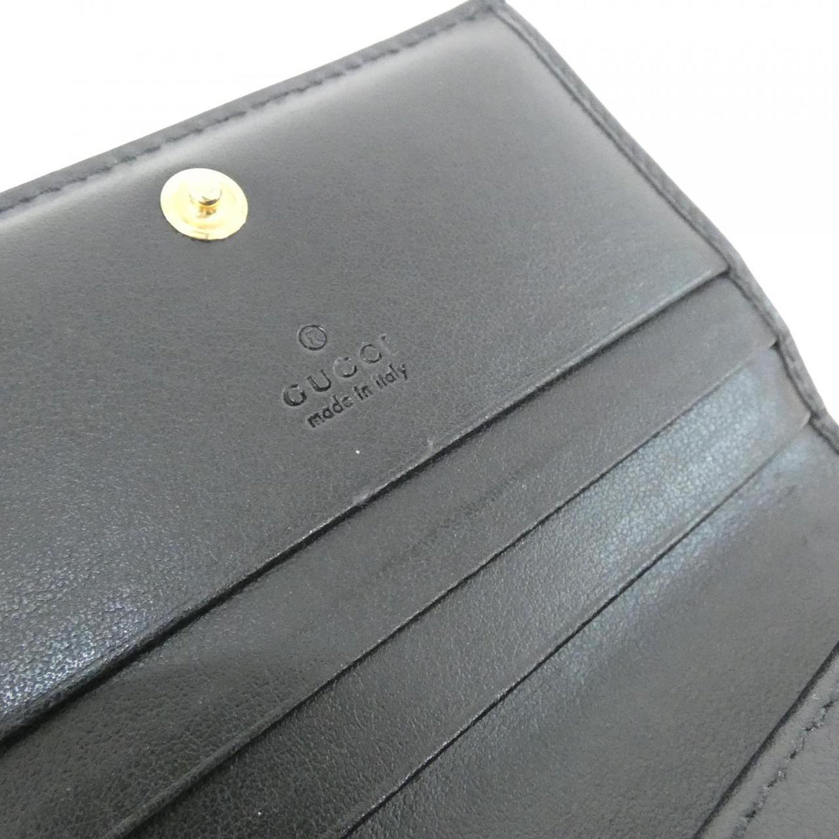 グッチ GGマトラッセレザー二つ折り財布