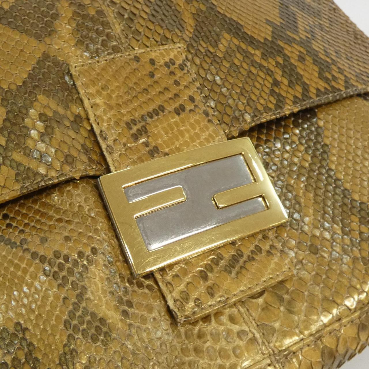 フェンディ マンマバゲット パイソンショルダーバッグ