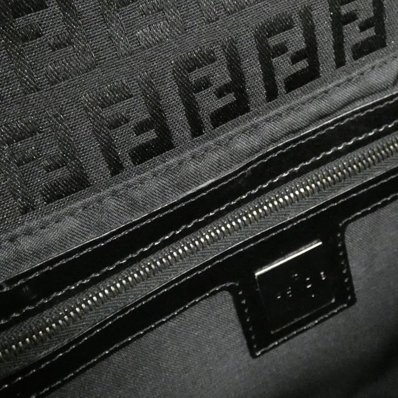 フェンディ バゲット キャンバス ショルダーバッグ