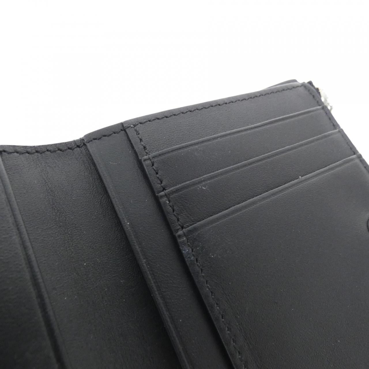 ロエベ カーフ二つ折り財布