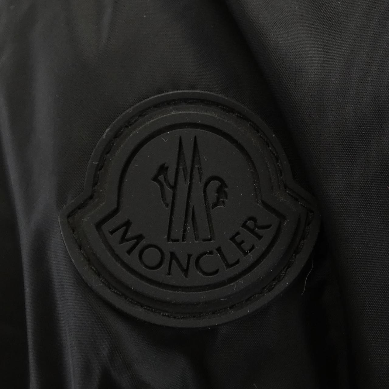 モンクレール MONTCLA ダウンジャケット