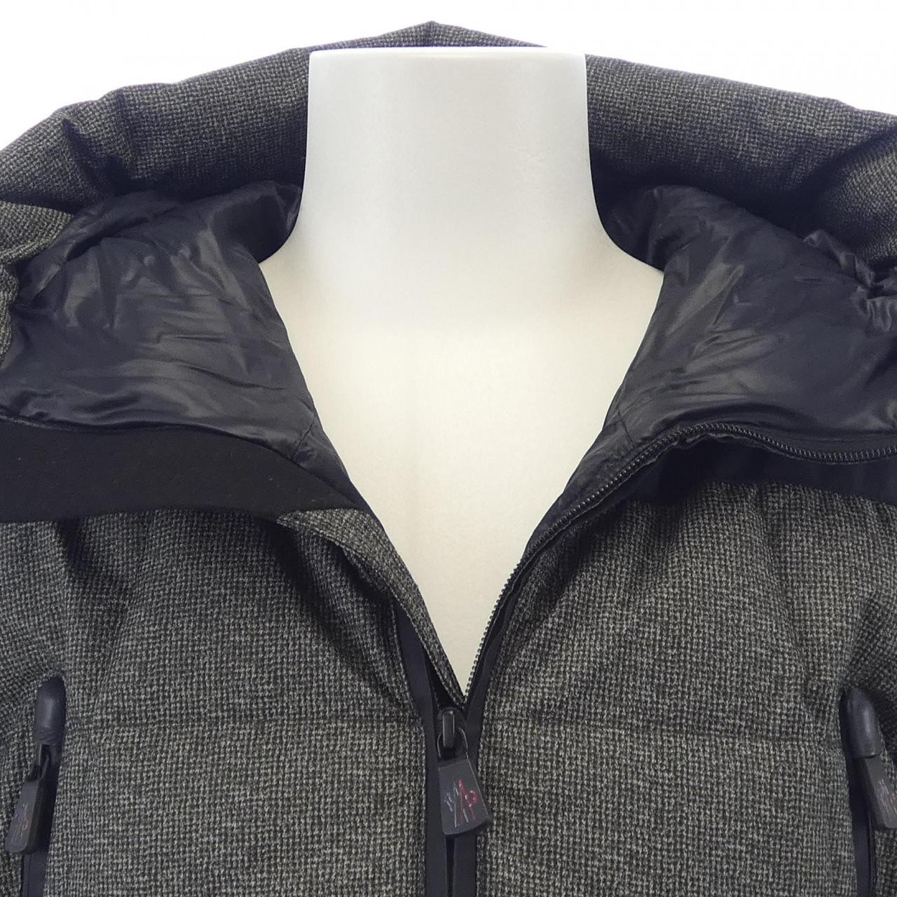 モンクレールグルノーブル CAMURAC ダウンジャケット