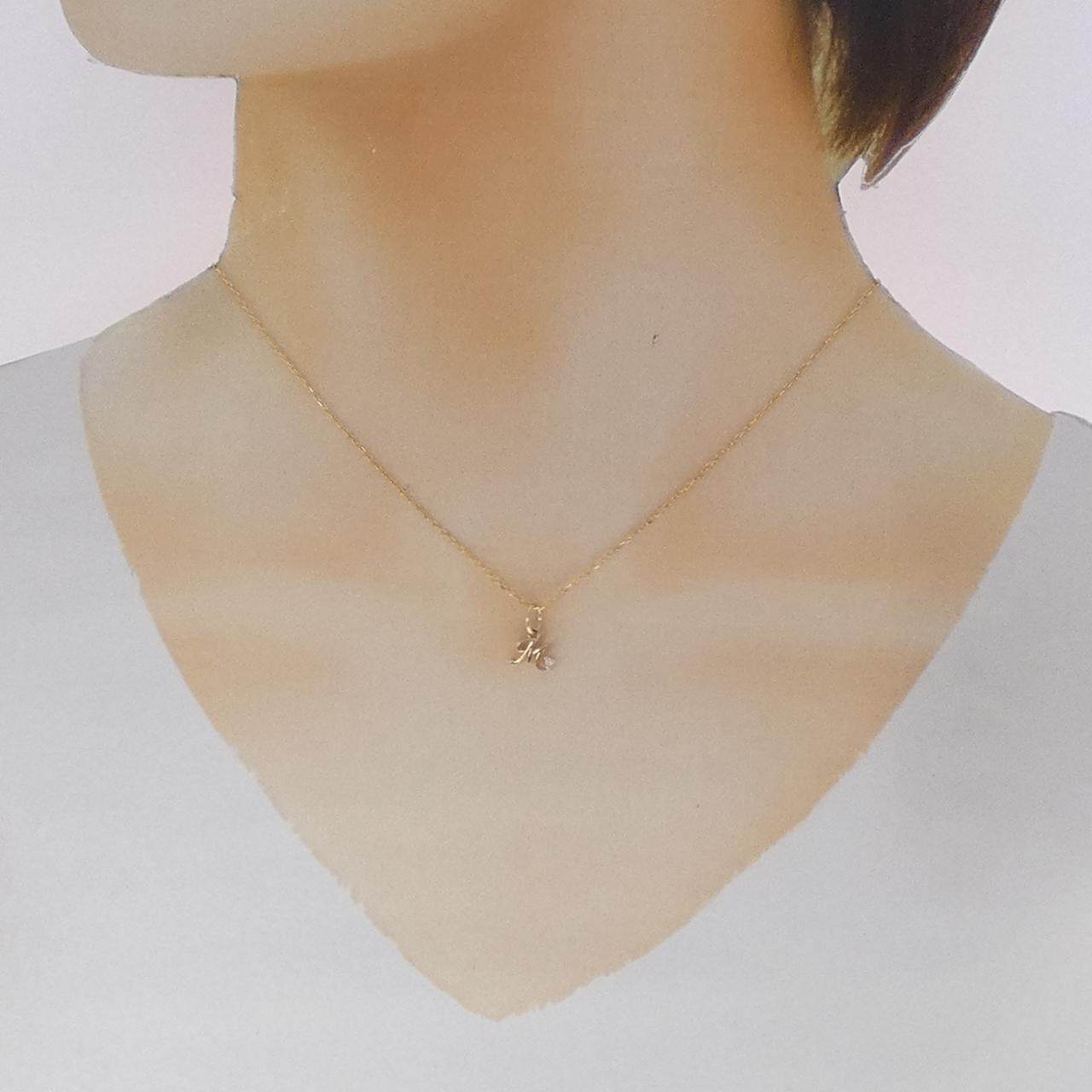 K10イエローゴールド イニシャルM ダイヤモンドネックレス