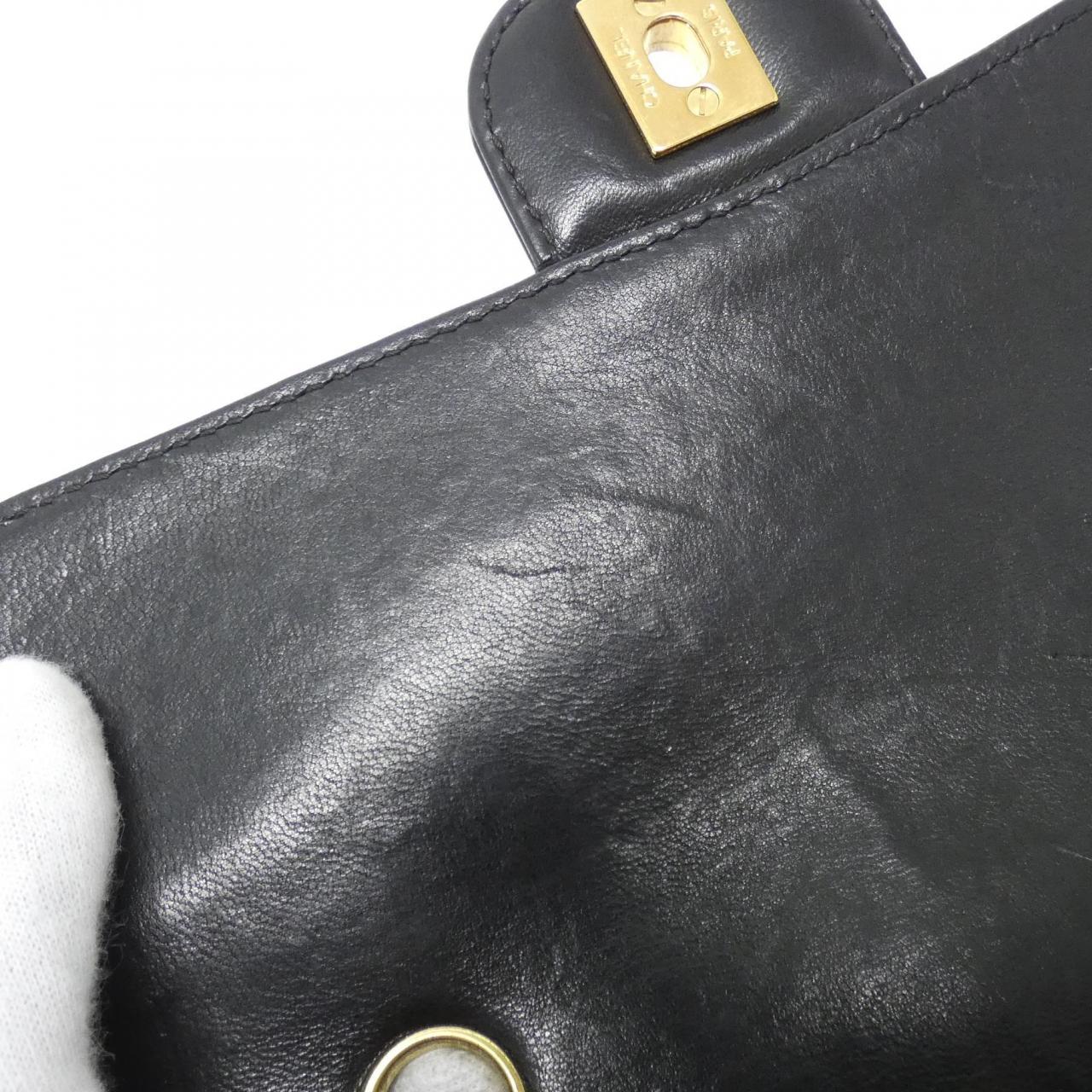 シャネル エナメル ショルダーバッグ