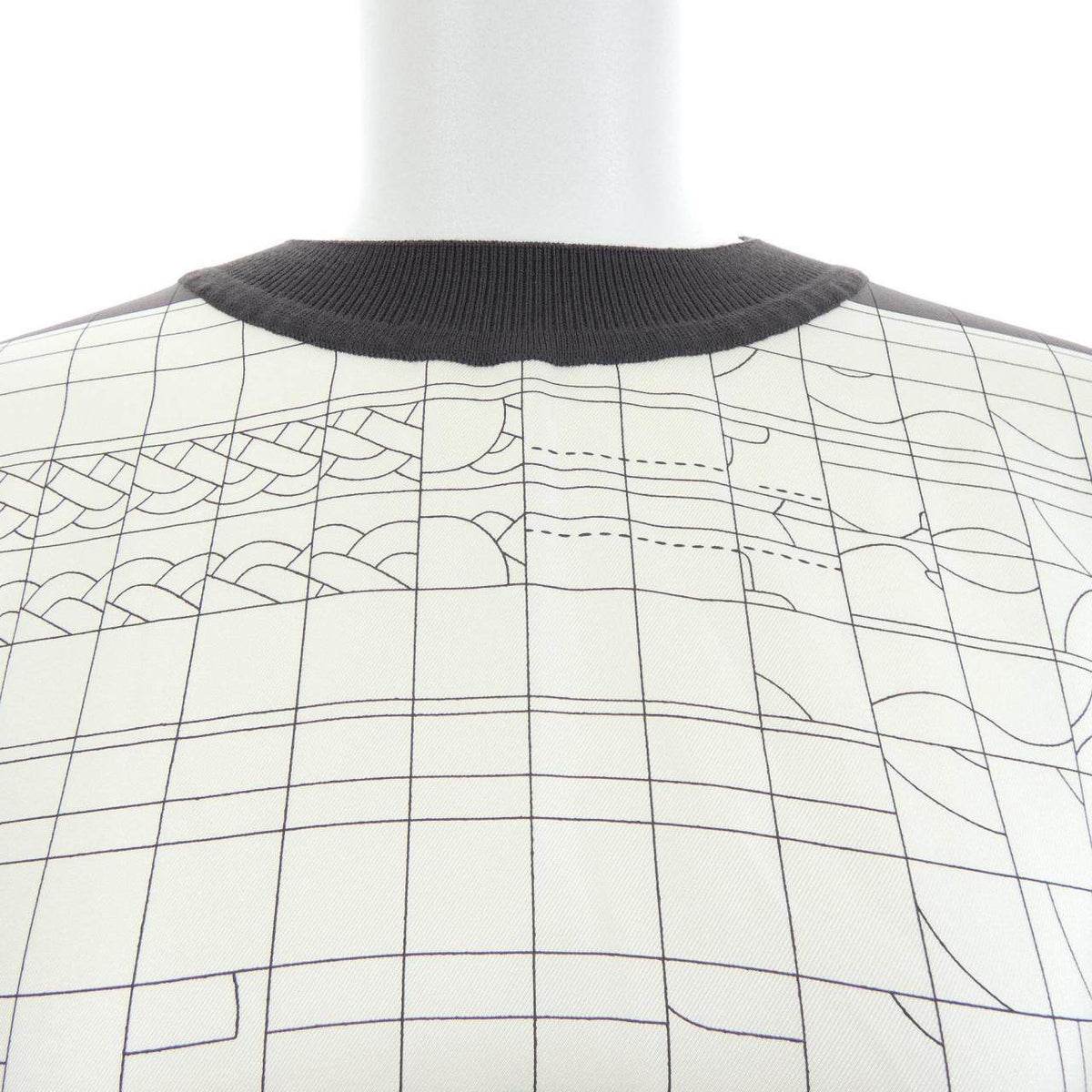 エルメス MAILLE QUADRILL シルクトップス