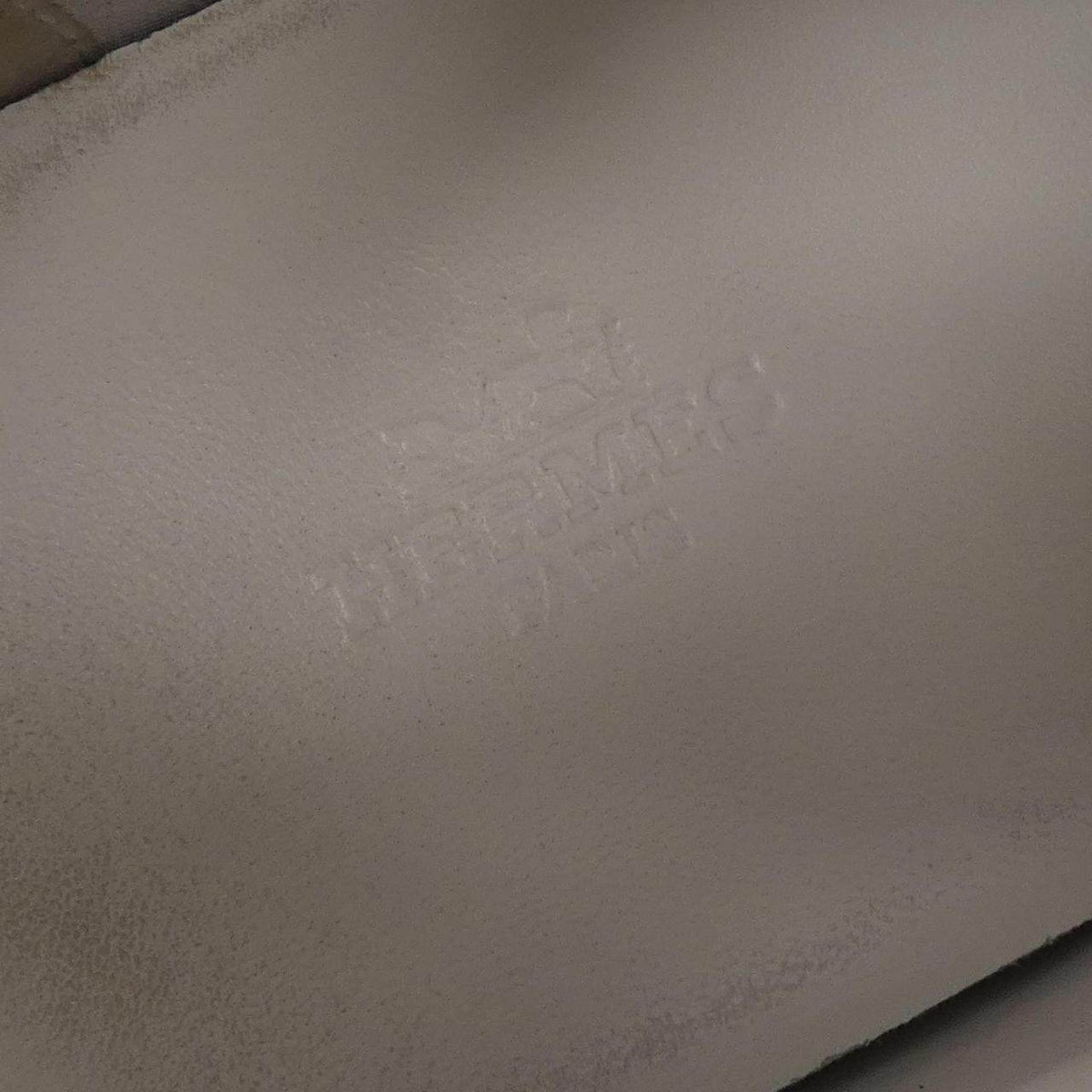 エルメス バウンシング スニーカー