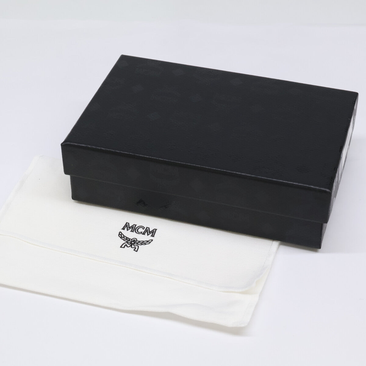 MCM ヴィセトス ラビット 三つ折り財布