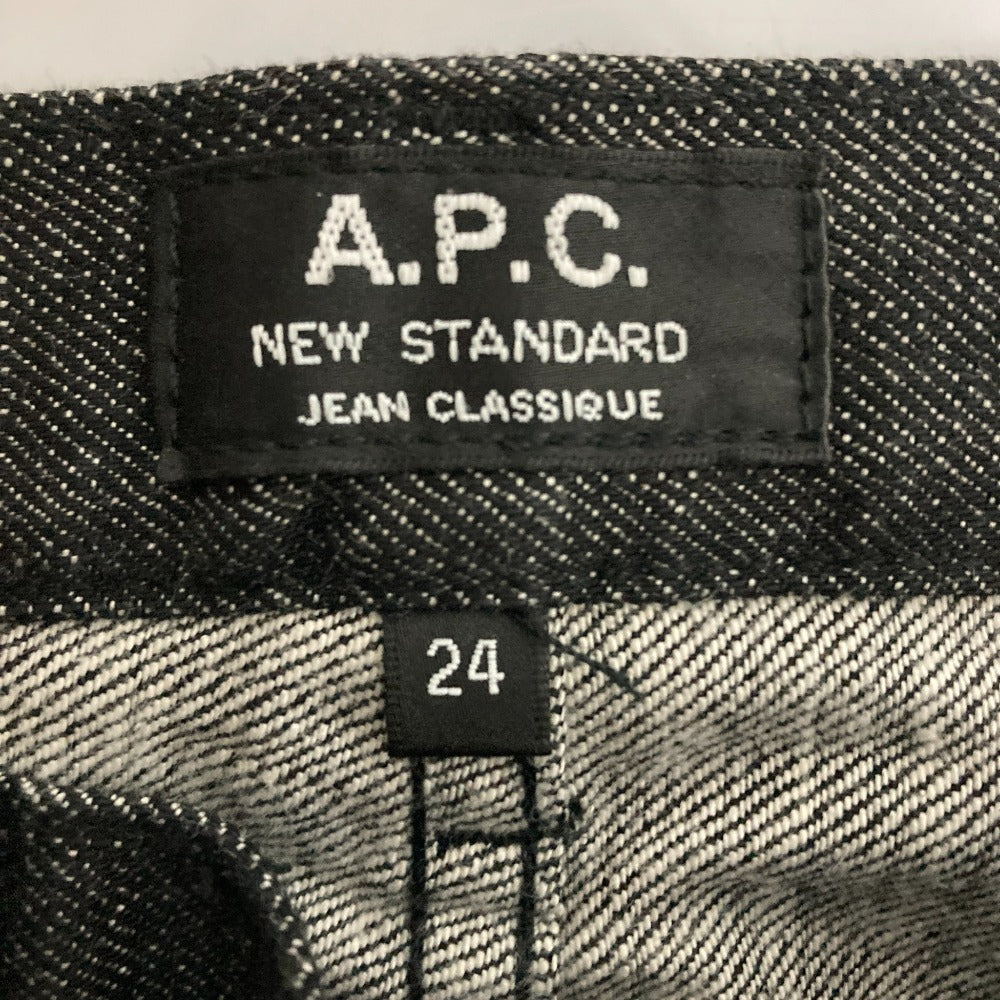 アーペーセー NEW STANDARD デニムパンツ