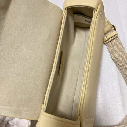 ZARA ショルダーバッグ