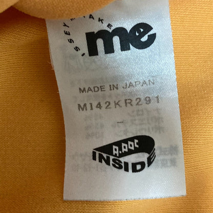 me ISSEY MIYAKE 透かしロゴノースリーブカットソー