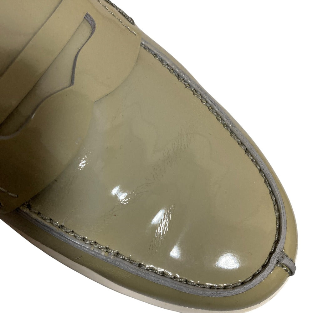 トッズ パテント レザー ローファー