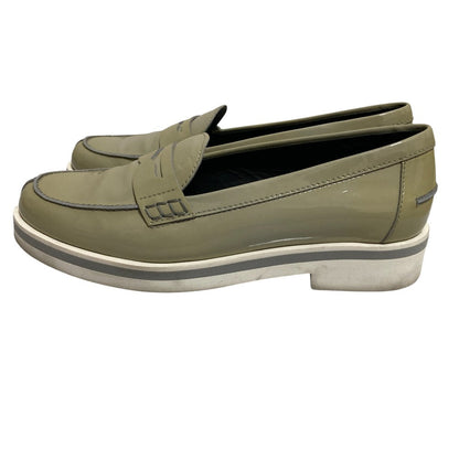 トッズ パテント レザー ローファー