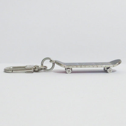 ルイ ヴィトン ビジュー サック スケートボード バッグ チャーム