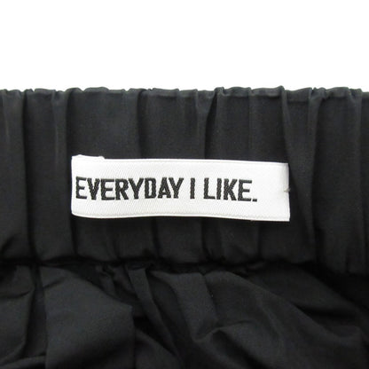 EVERYDAY I LIKE SHARK タフタ スカート
