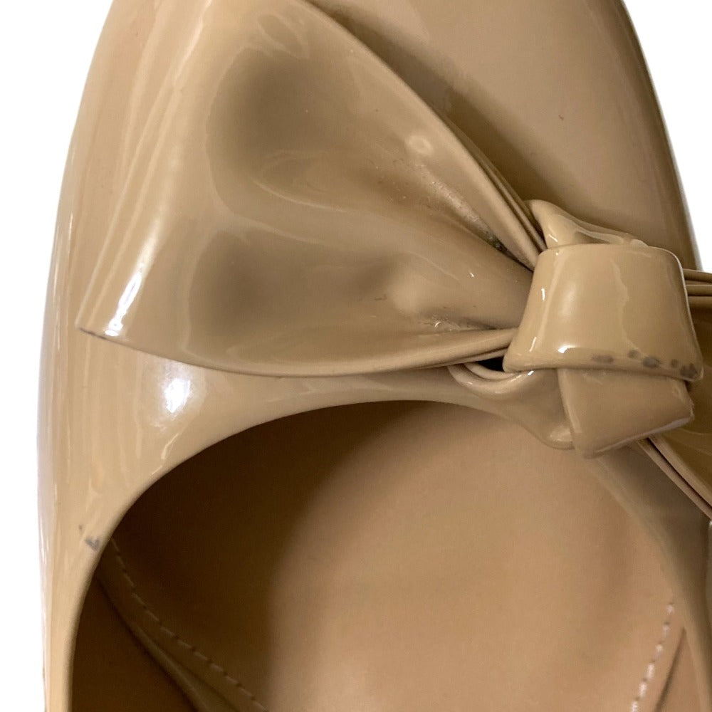 サルヴァトーレ フェラガモ リボン パテント レザー パンプス