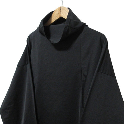エリン Constructive top 長袖ハイネックトップス
