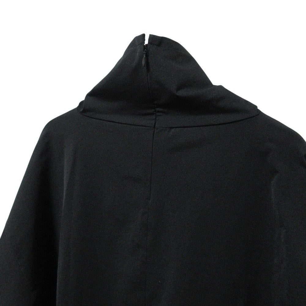 エリン Constructive top 長袖ハイネックトップス