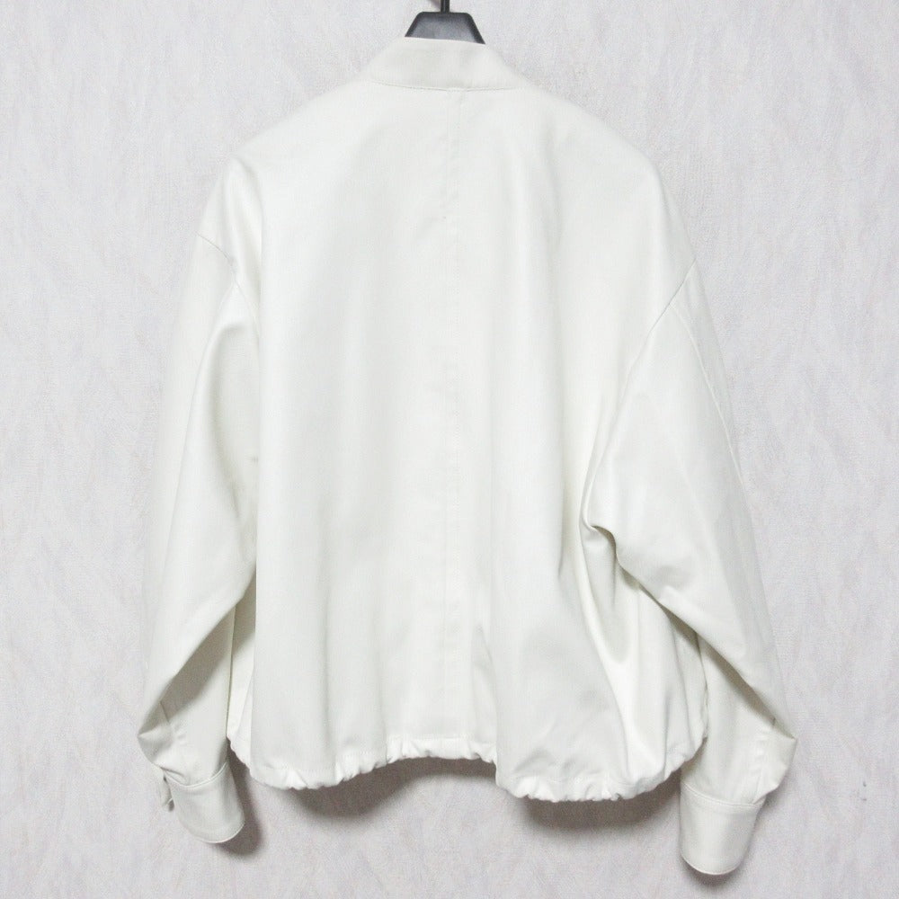 カリテ ショートフォルムブルゾン