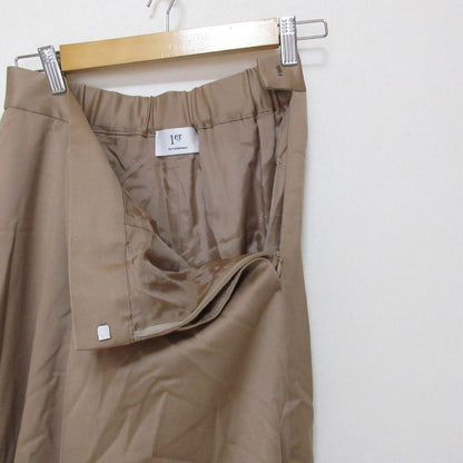 プルミエアロンディスモン ウールサテンキュロットパンツ