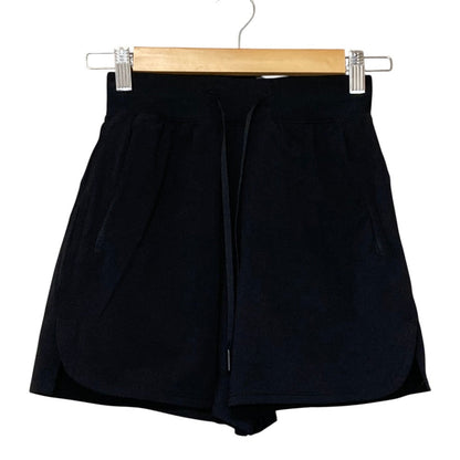 ルルレモン ストレッチショートパンツ