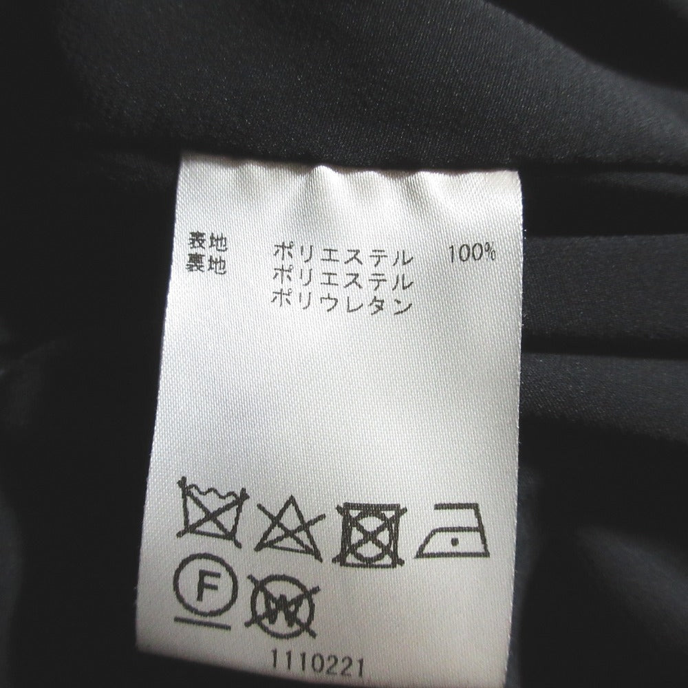アリスアンドオリビア ノースリーブVネックワンピース