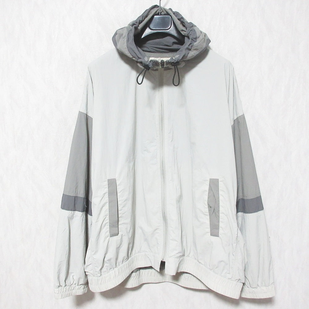 レミレリーフ ナイロンフーディージャケット