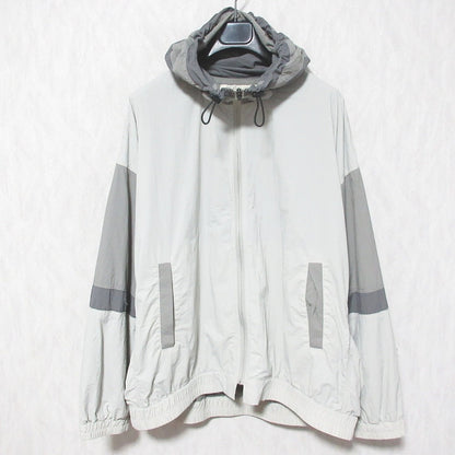 レミレリーフ ナイロンフーディージャケット