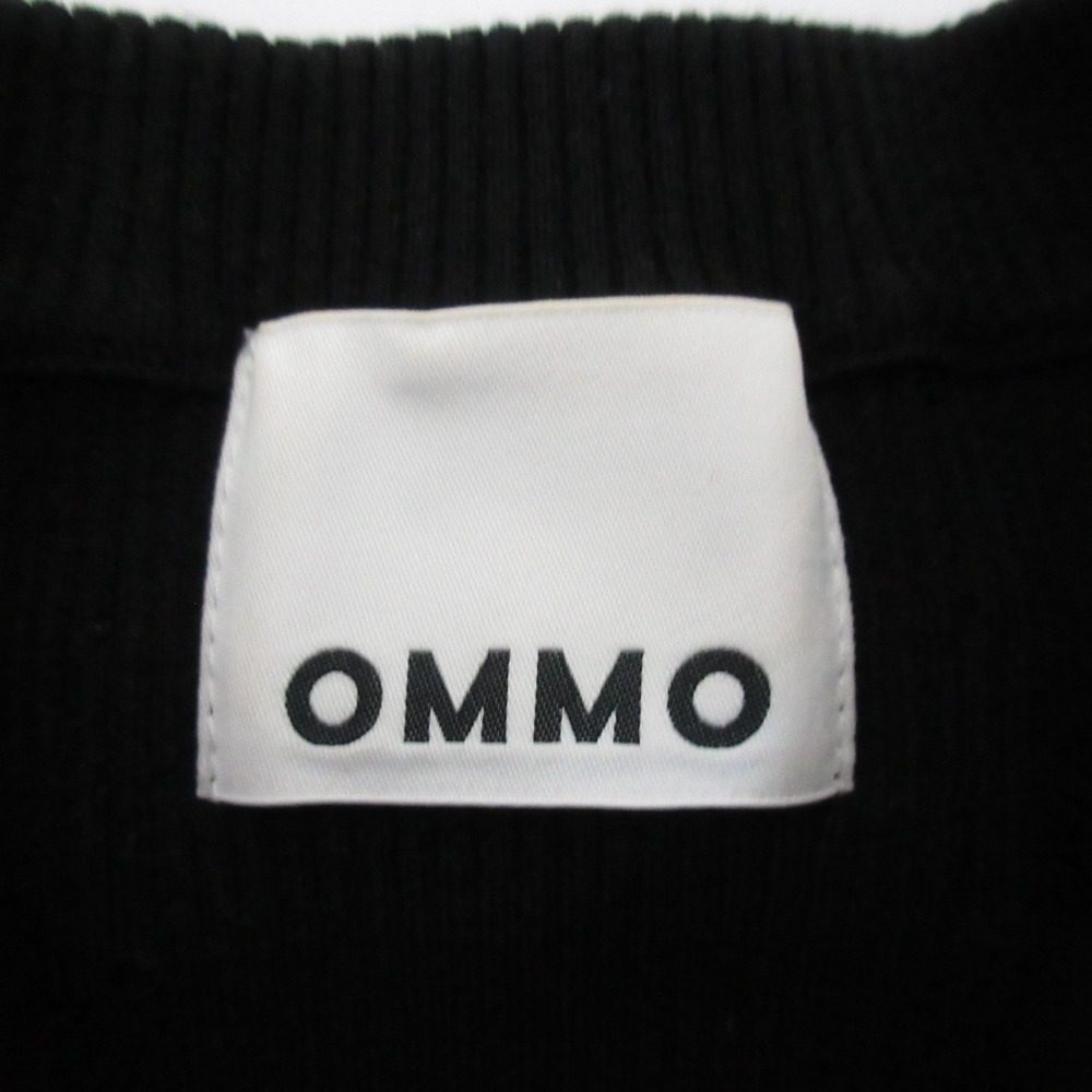 オーエムエムオー MICRO SHORT BLOCKING ニットセーター