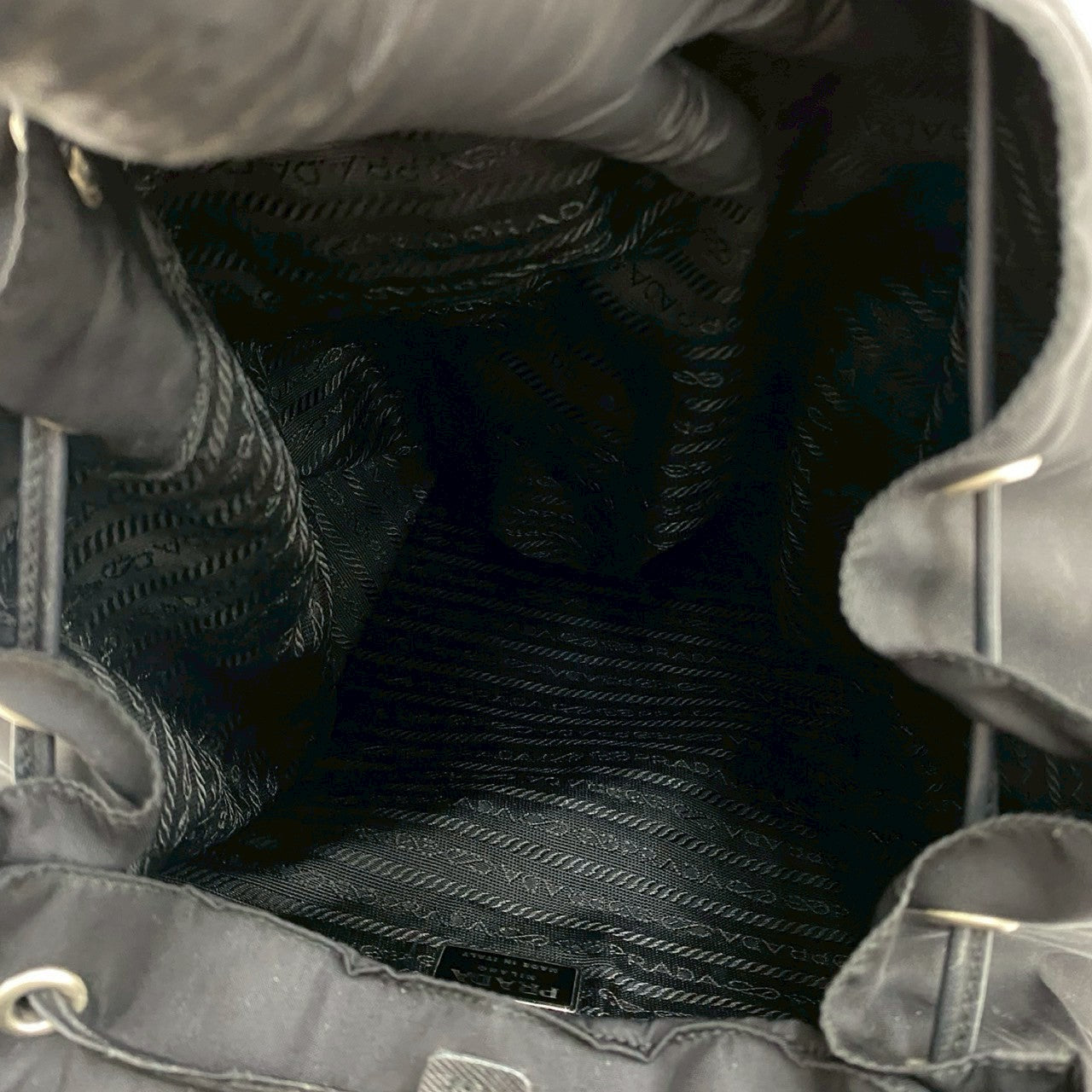 プラダ ナイロン サフィアーノレザー バックパック