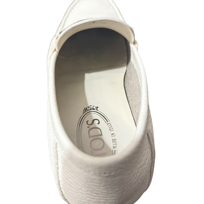 トッズ ダブル T レザー ローファー