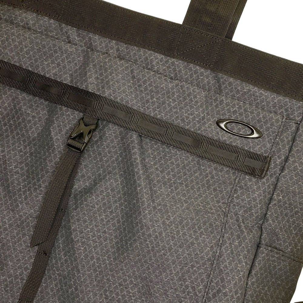 オークリー ESSENTIAL TOTE 4.0 トートバッグ