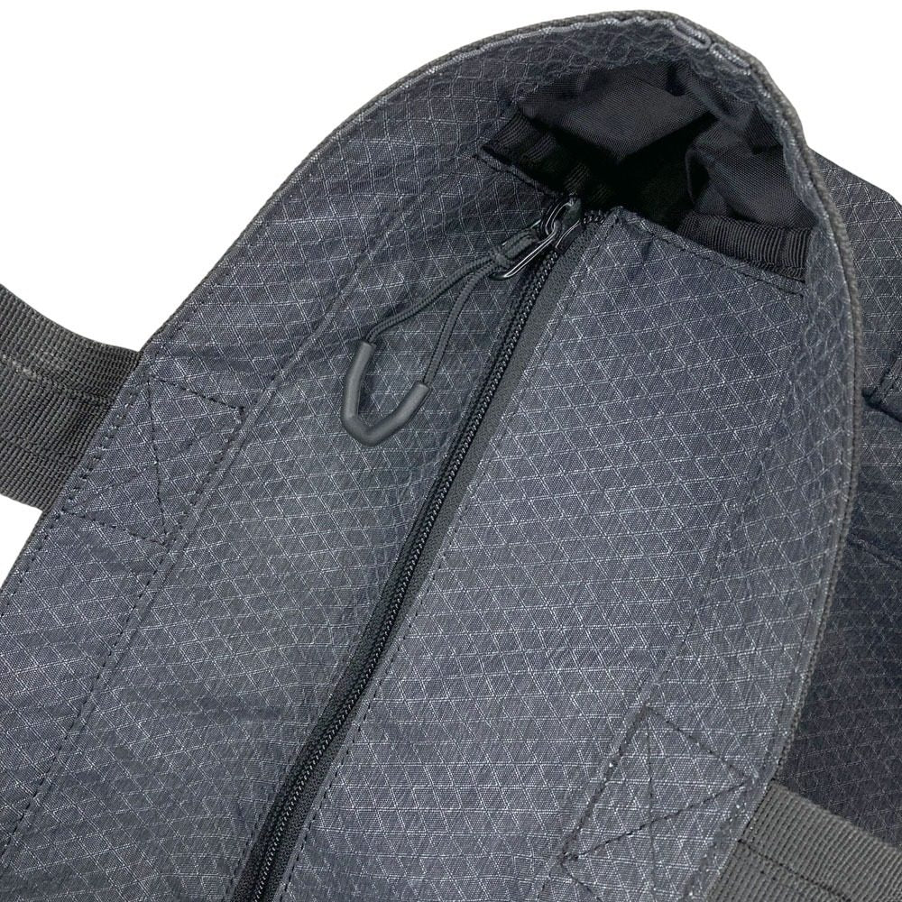 オークリー ESSENTIAL TOTE 4.0 トートバッグ