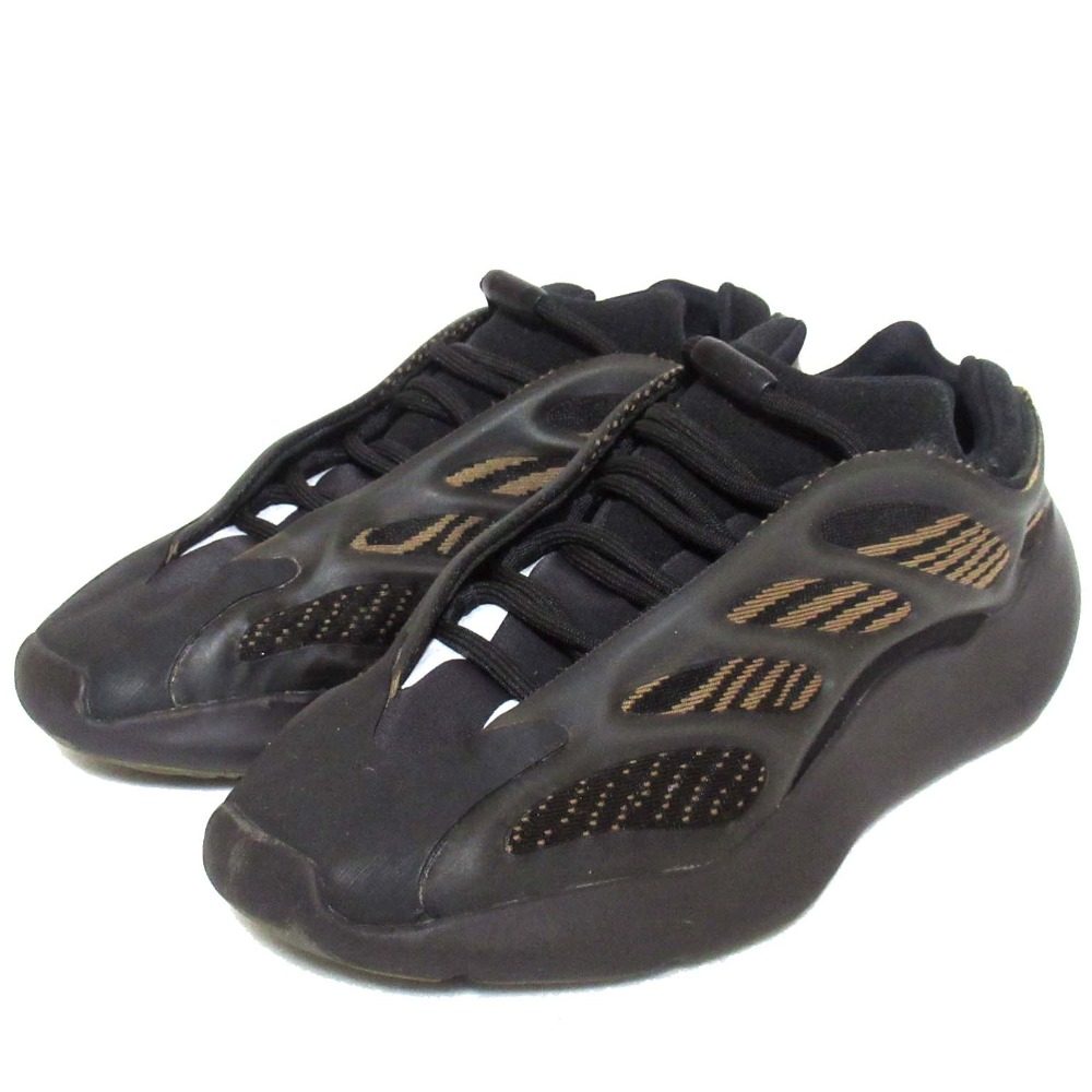 アディダス YEEZY 700V3 スニーカー