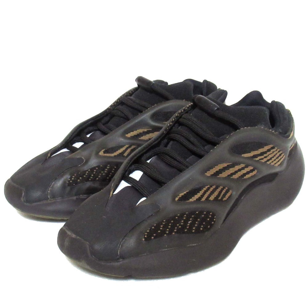 アディダス YEEZY 700V3 スニーカー