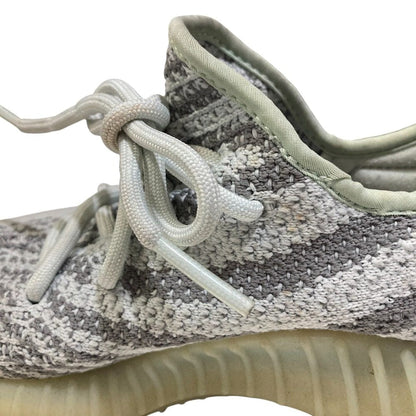 アディダス YEEZY Boost 350 V2 スニーカー
