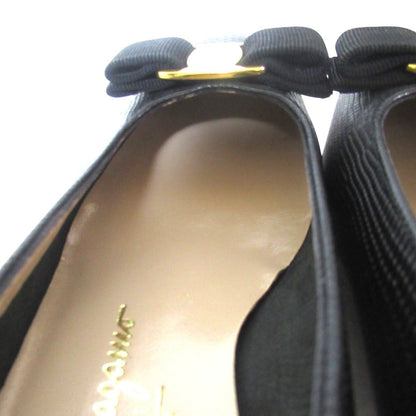 サルヴァトーレ フェラガモ リザード型押しレザーパンプス