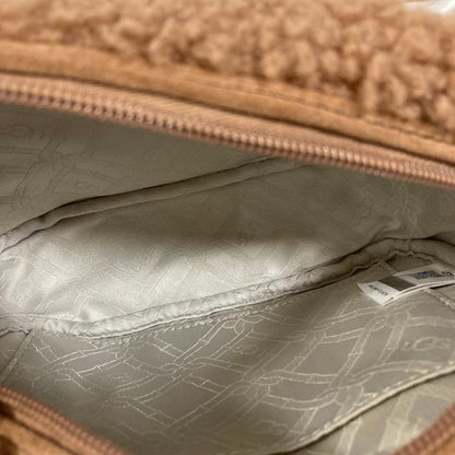 アグ JANEY II SHERPA フェイクムートンショルダーバッグ